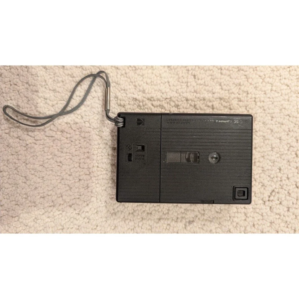 Vintage Kodak Disc 3600 Film Camera Built-in Flash with Wrist Strap FREE SHIPPIN